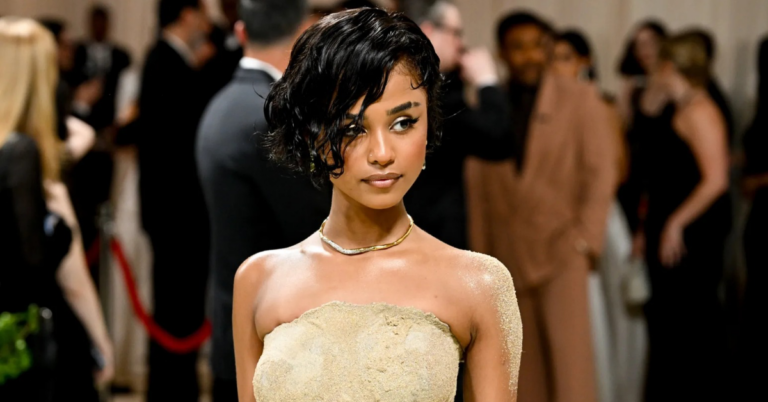 Tyla celebrates her historic double win at the 2026 American Music Awards in Las Vegas.