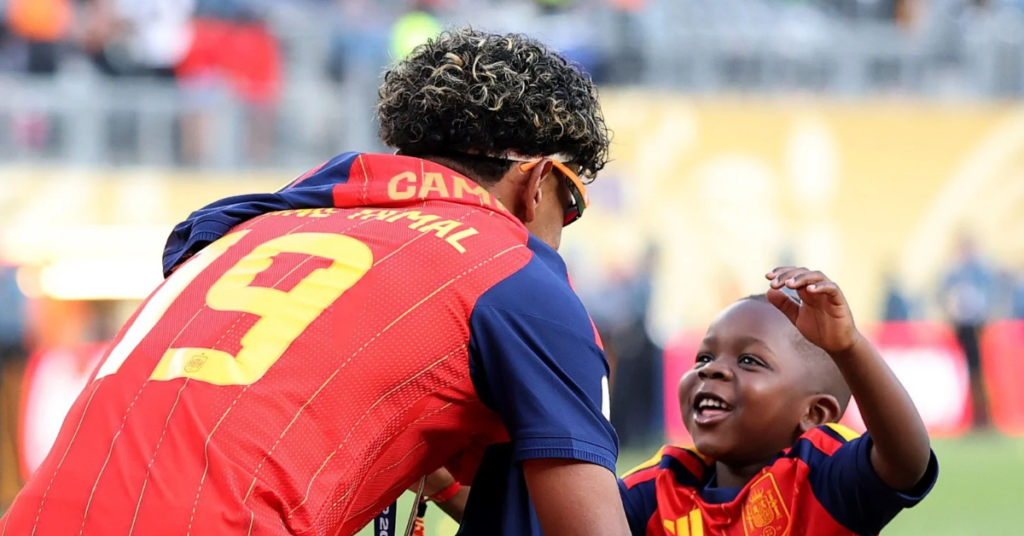 Spain’s 2026 FIFA World Cup winning players celebrating with their families after lifting the trophy.